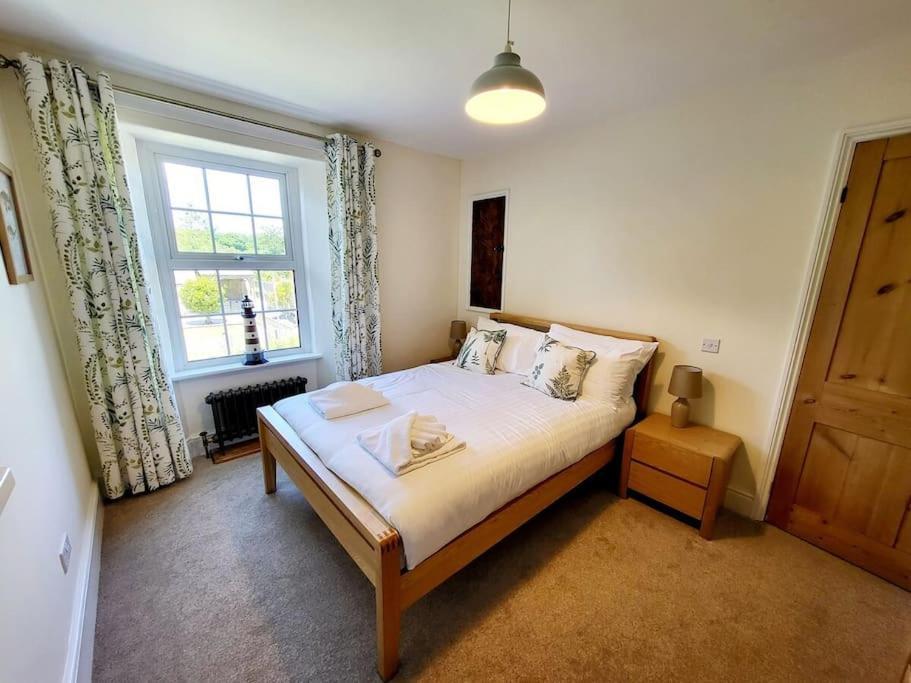 8 Duke Street - Launceston Cornwall Экстерьер фото