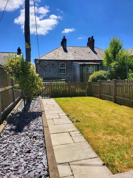 8 Duke Street - Launceston Cornwall Экстерьер фото